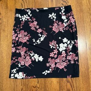 J.Jill Wearever Collection Black Floral Mid Length Lightweight Skirt Size Large